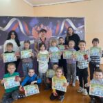 Дети с учителями