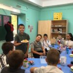 Дети за столом